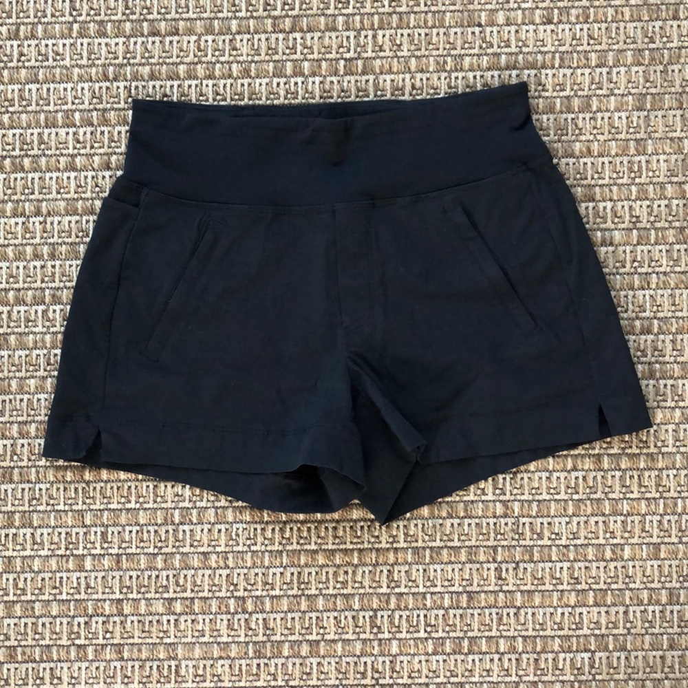 Athleta Trekkie North Short